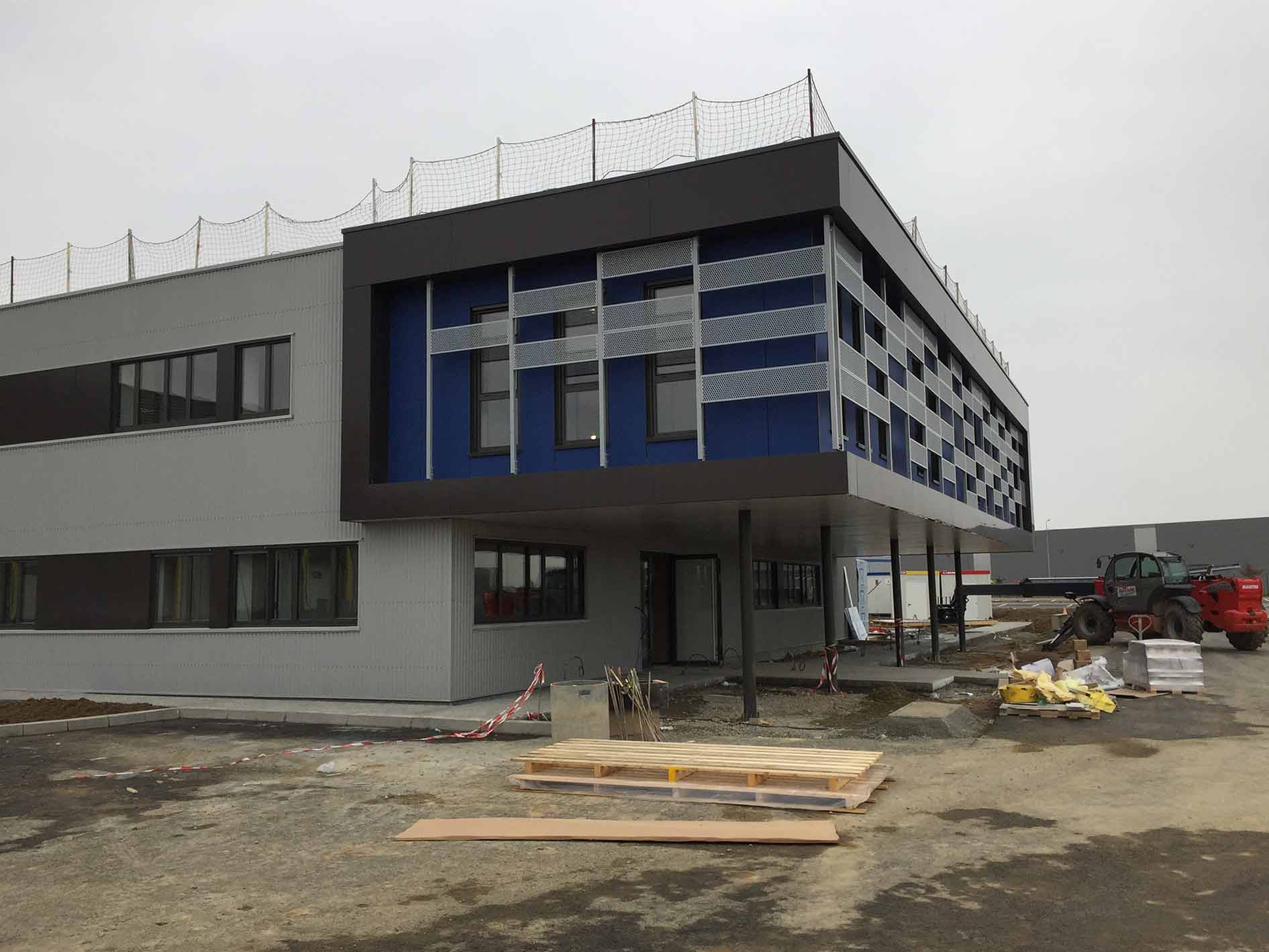 ALD Construction, travaux de bardage contemporain et moderne pour vos bâtiments et showrooms